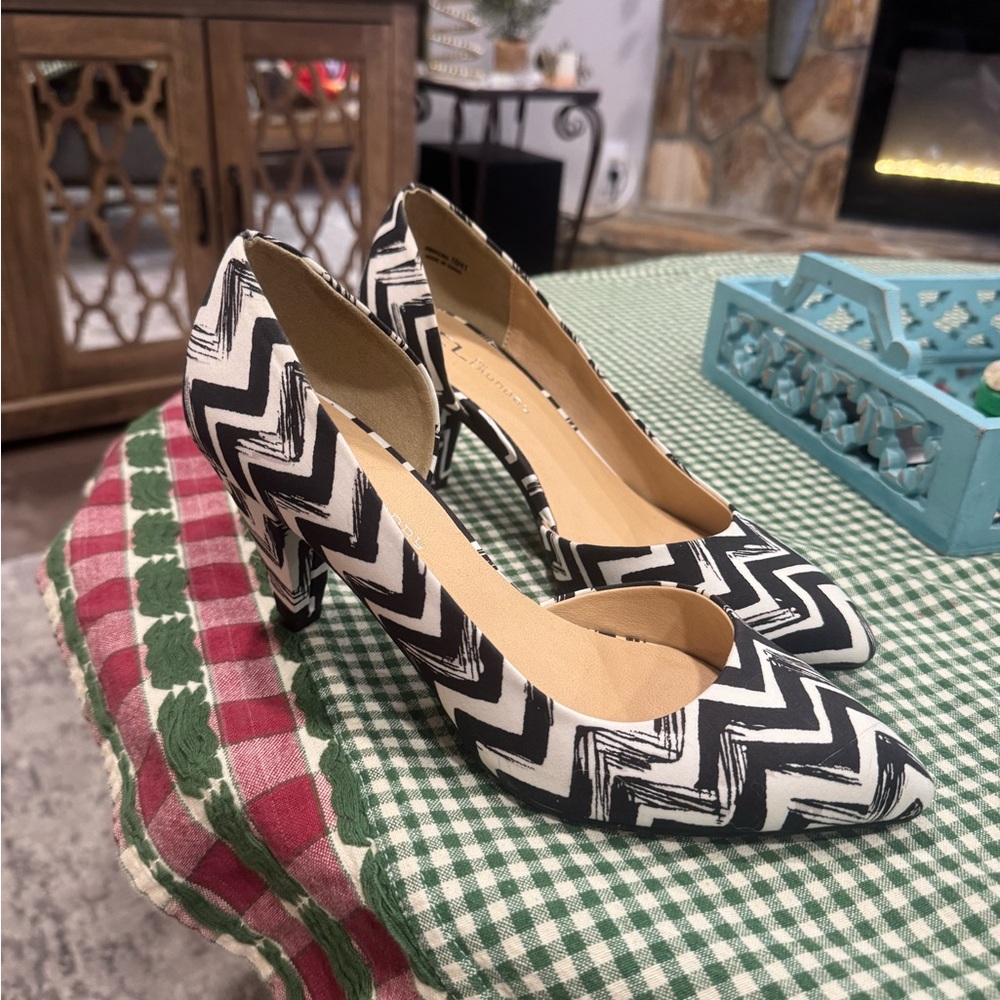 Black and White Chevron Women's Heels